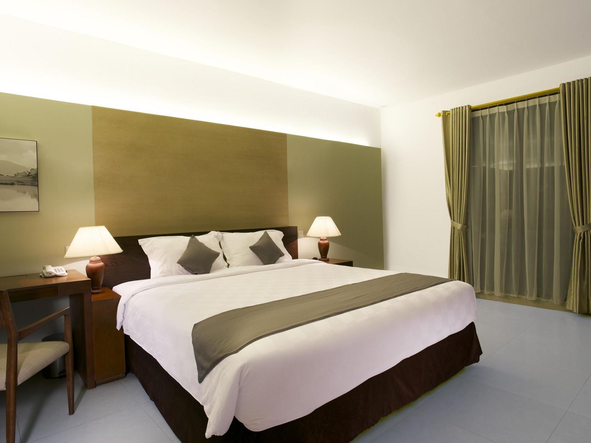 Hotel Neo+ Green Savana Sentul City Bogor Dış mekan fotoğraf