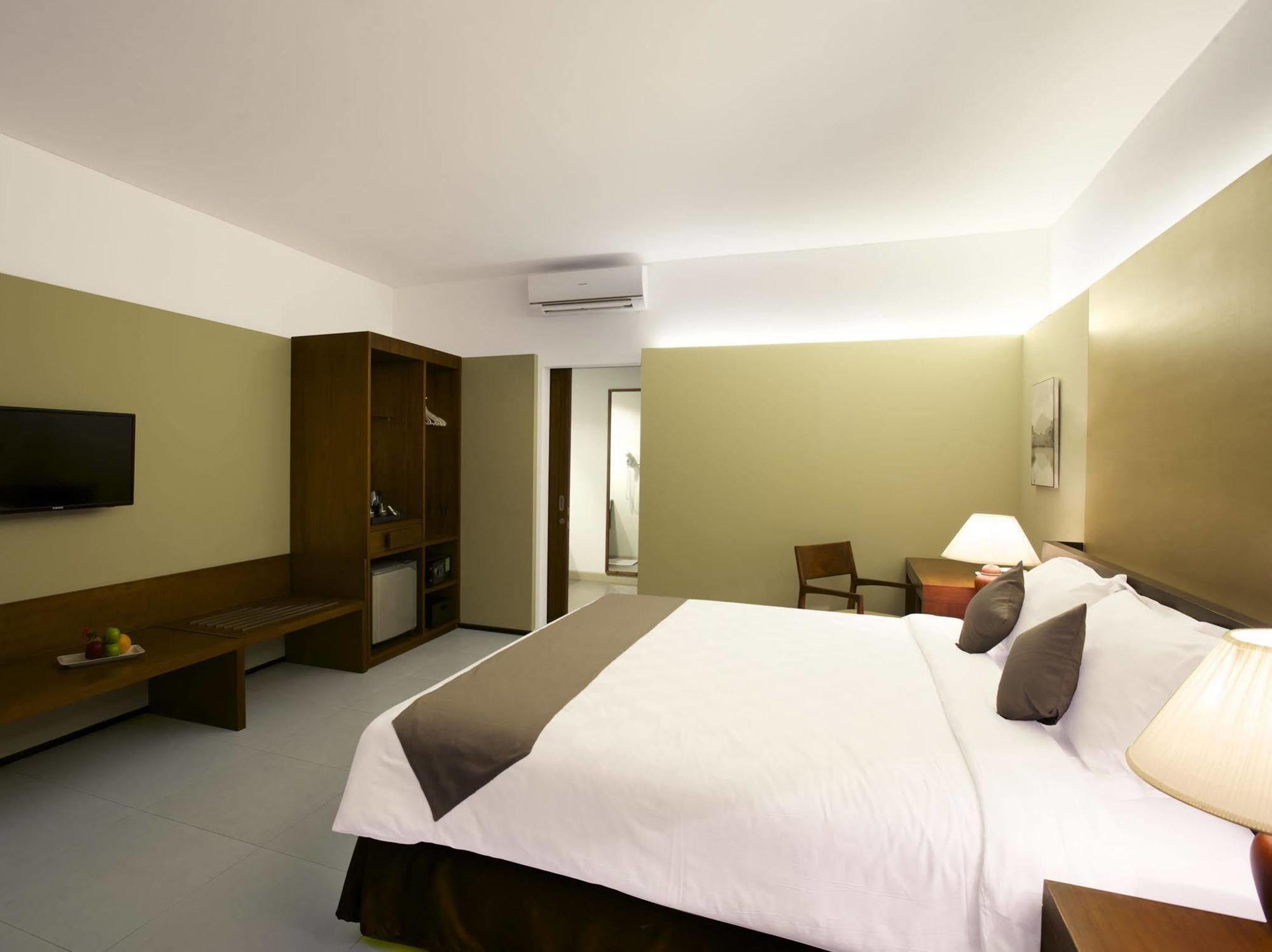 Hotel Neo+ Green Savana Sentul City Bogor Dış mekan fotoğraf